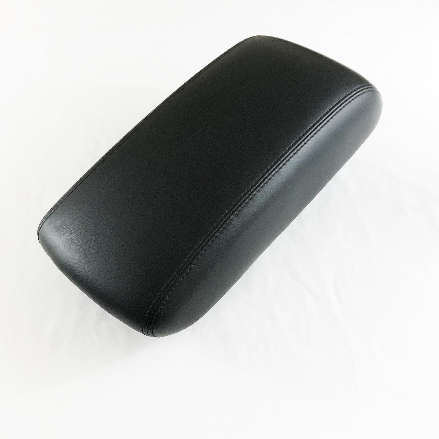 2011-2021 Jeep Grand Cherokee Center Console Lid Armrest Black Leather