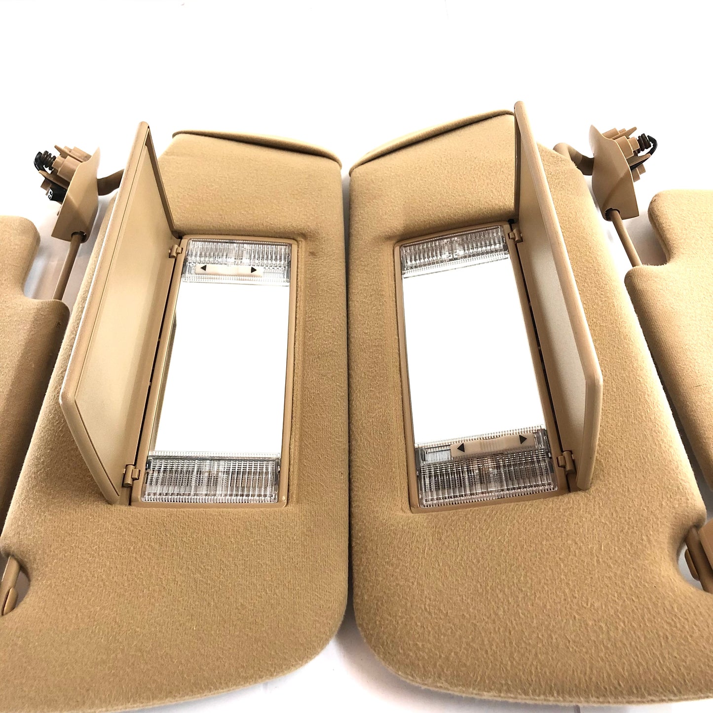 2001-2006 Chevy Suburban Sun Visors OEM TAN Deluxe Set Left Right W/ Lights