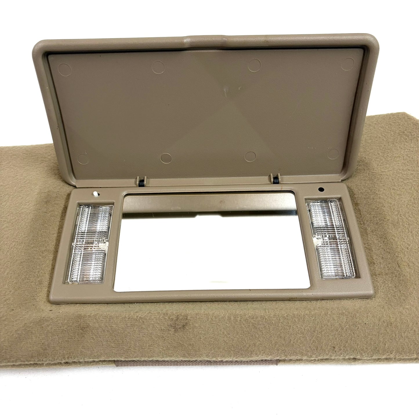 1995-2000 Yukon Escalade Tahoe Suburban Sun Visors OEM Pair Driver Passenger Beige Tan W/ Lights