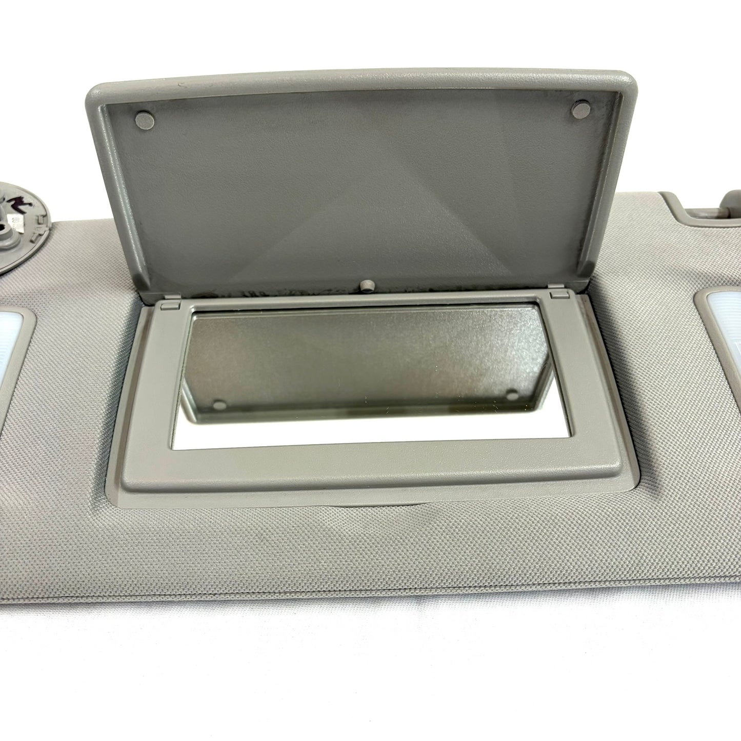 2007-2017 GMC Acadia Driver Sun Visor OEM 20756292 GRAY W/ Lights