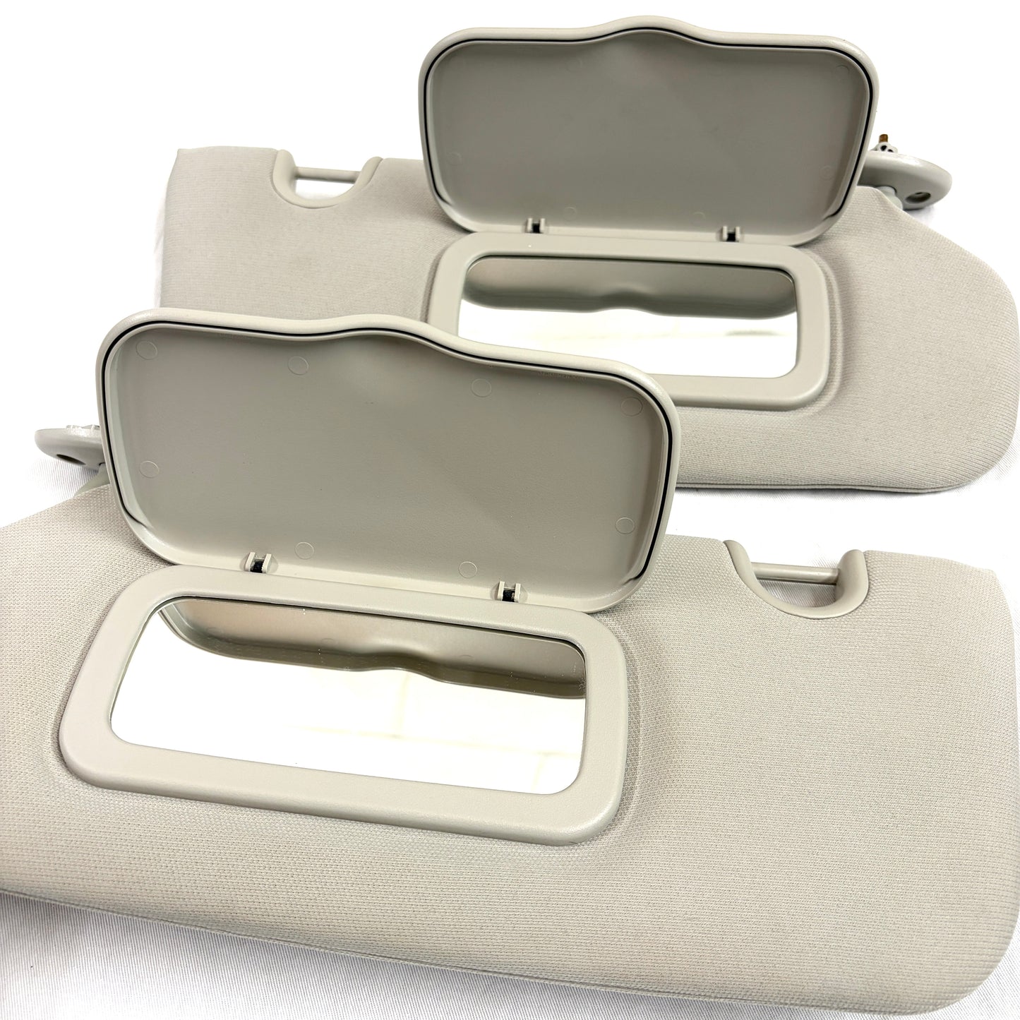 2007-2017 Jeep Patriot Compass Sun Visors Pair Passenger Driver OEM Light Gray