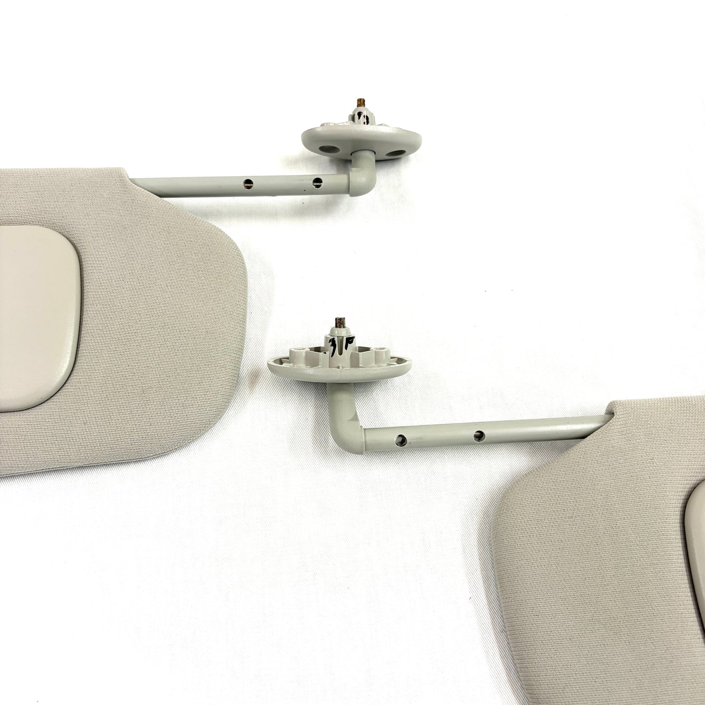 2007-2017 Jeep Patriot Compass Sun Visors Pair Passenger Driver OEM Light Gray