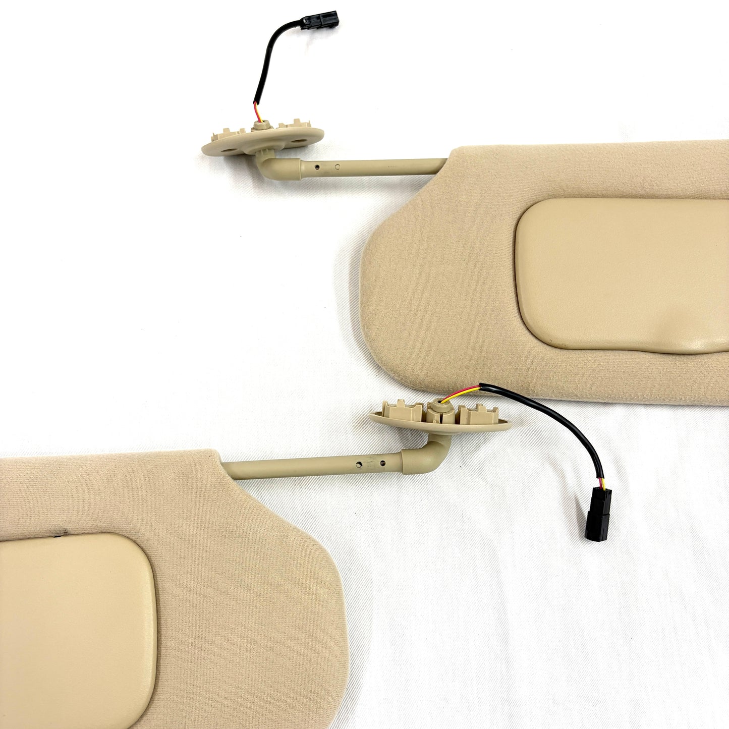 2006-2010 Ford Explorer Sun Visor Driver Left Side Shade OEM Beige Tan W/ Lights