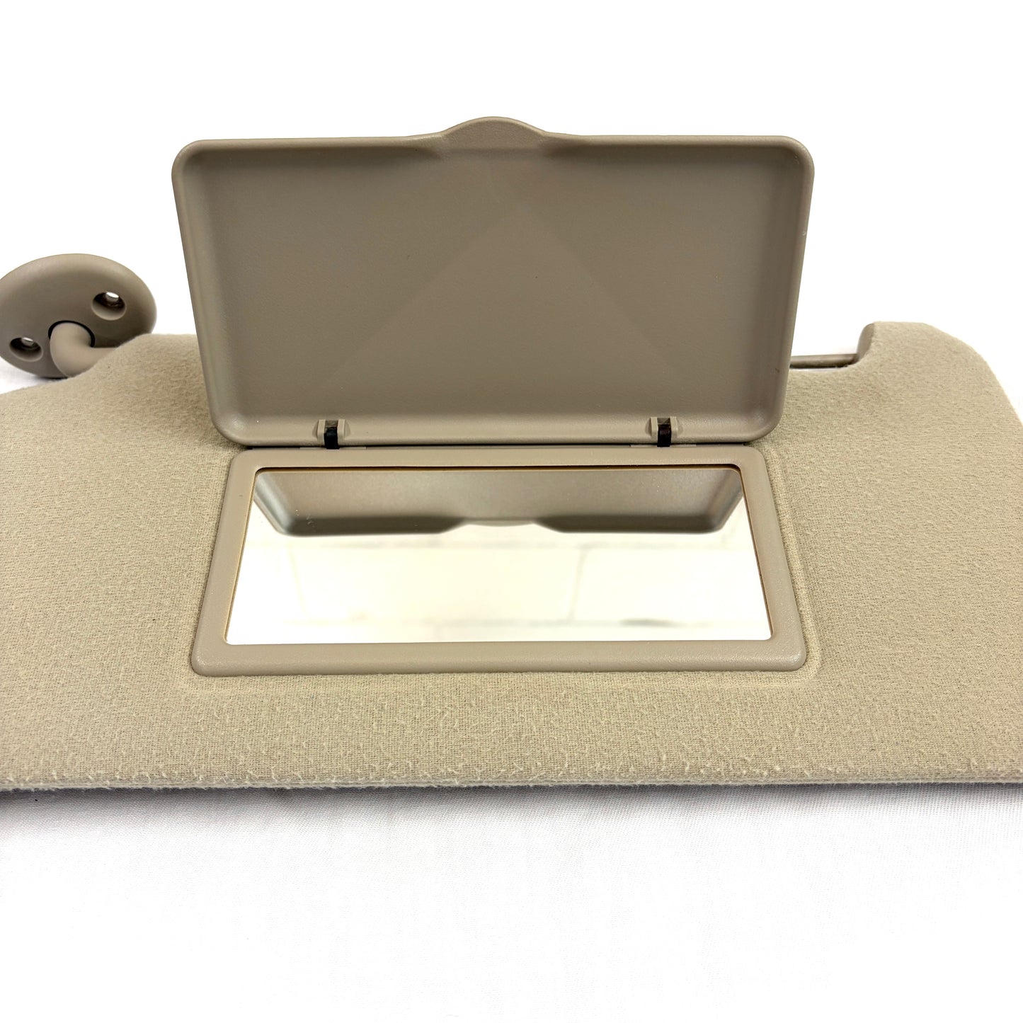 2002-2007 Saturn Vue Driver Sun Visor Beige Left Side OEM W/ Mirror