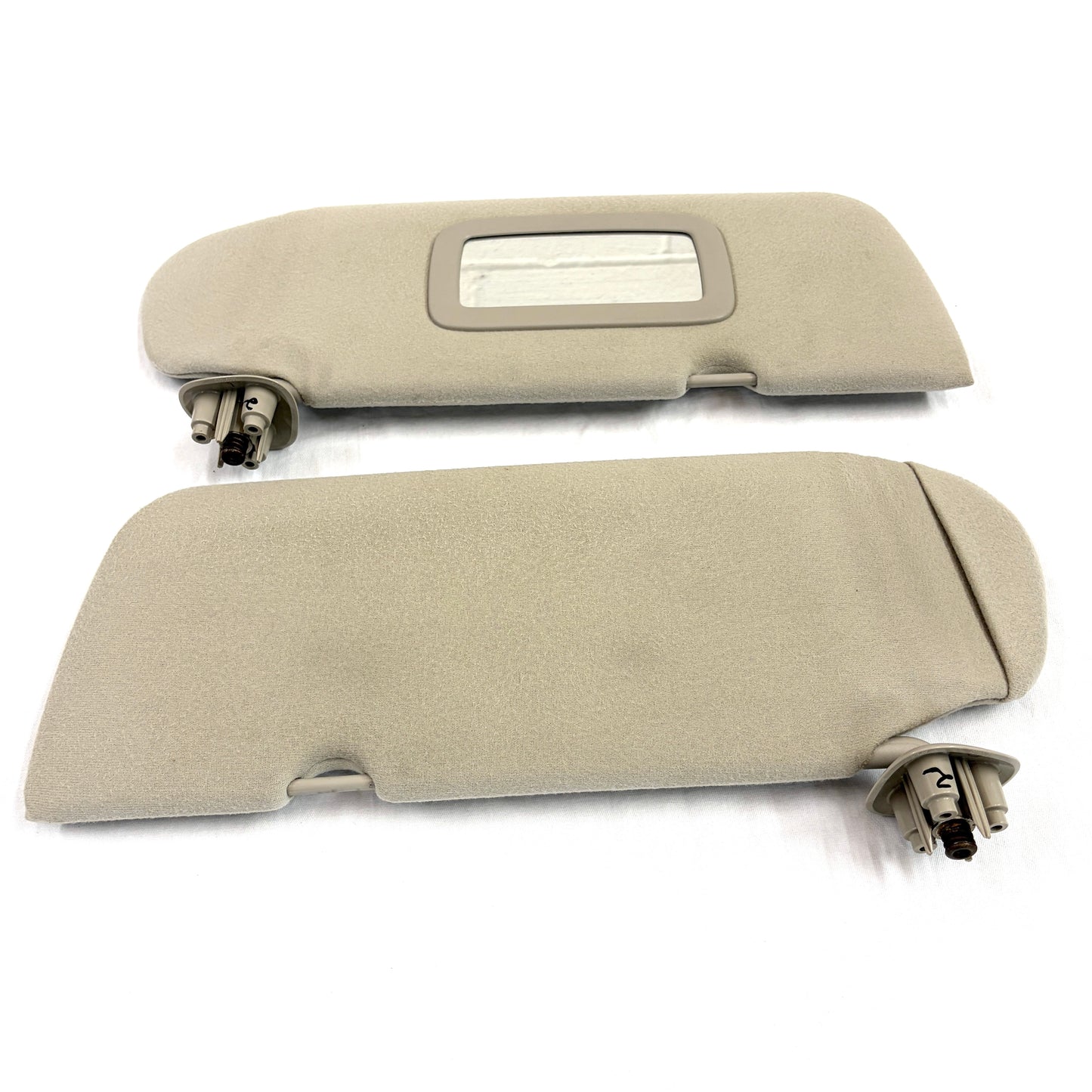 1999-2006 Sierra Silverado Sun Visors Passenger Driver Pair BEIGE SHALE OEM Shades W/ Mirror