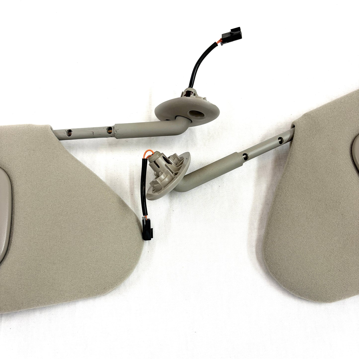 2001-2007 Town & Country Sun Visors Pair Passenger Driver GRAY OEM W/ Lights 1AW99BD1AB 0YX62BD1AA