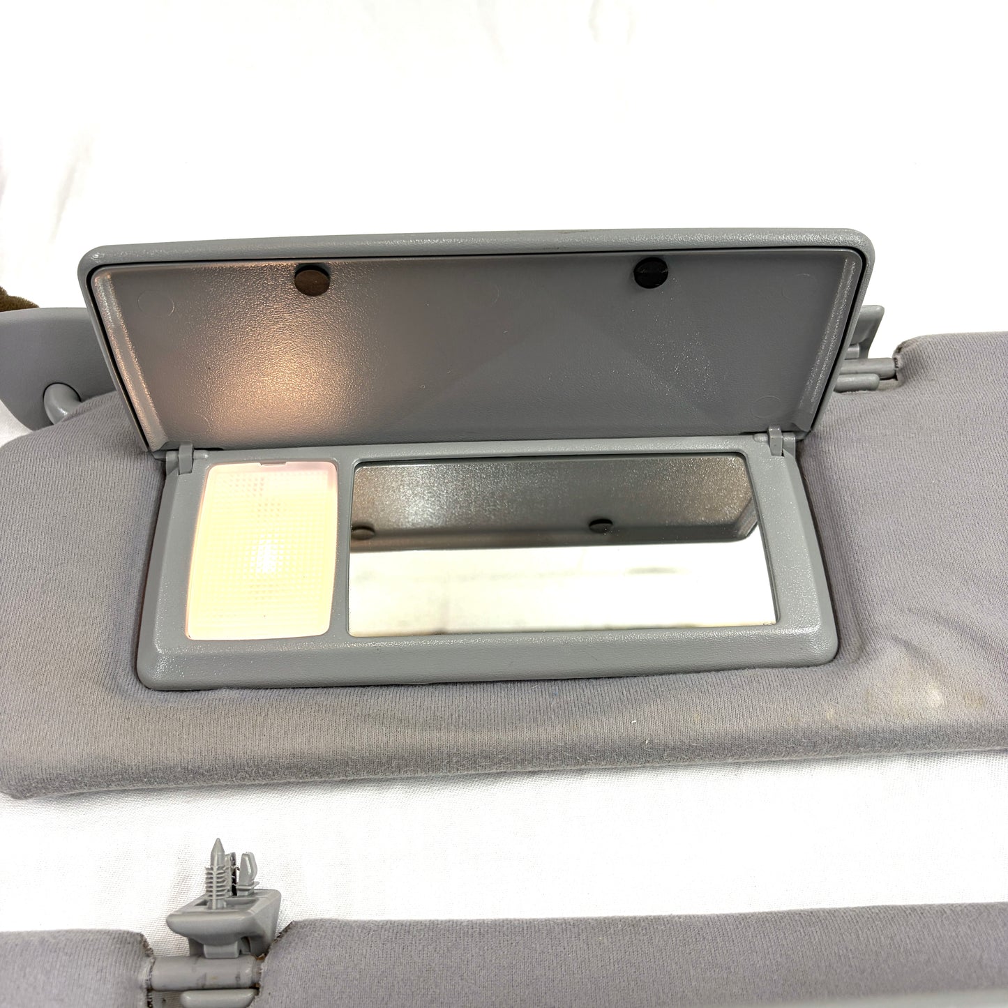 1997-2001 Toyota Camry Sun Visors Pair Shades OEM GRAY Lights Mirror Clips