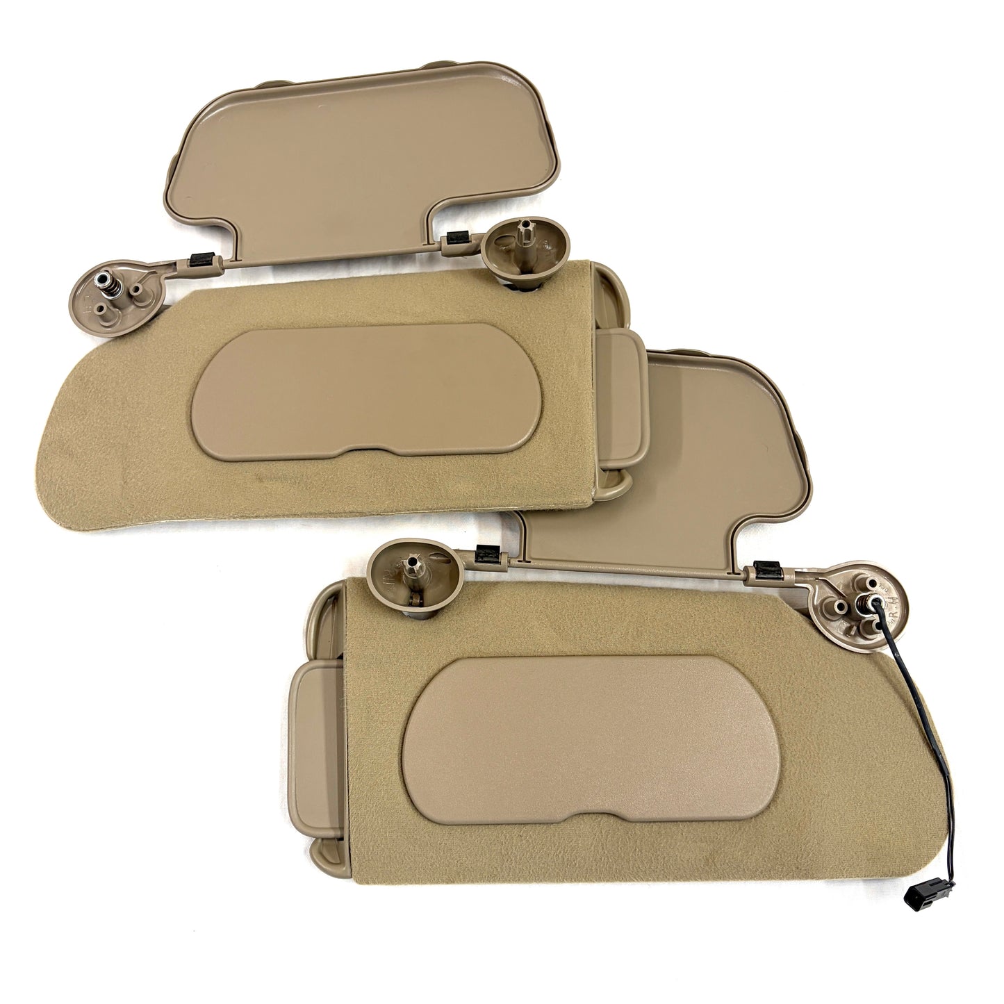 2000-2005 Buick LeSabre Sun Visors Driver Passenger Pair OEM Tan Dark Beige Lights Mirrors Dual Shades