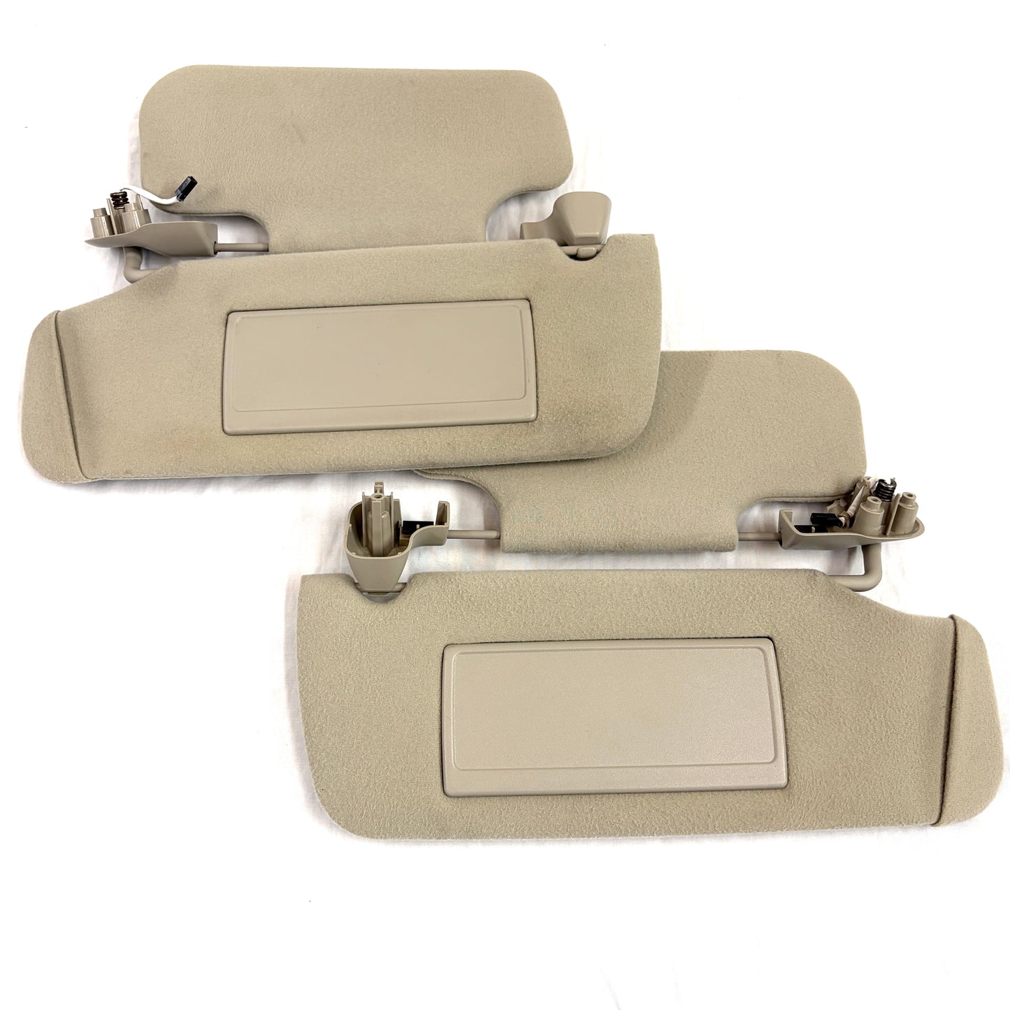 2001-2006 Avalanche Yukon Escalade Sun Visors Dual Deluxe Pair Driver Passenger OEM Shades Lights Mirrors Shale Beige