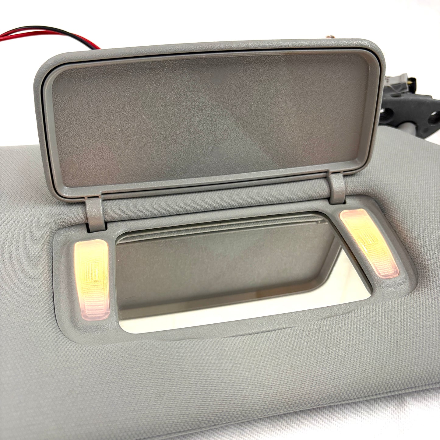 2003-2008 Honda Pilot Sun Visors Pair Driver Passenger Shades Gray OEM Mirror Illumination